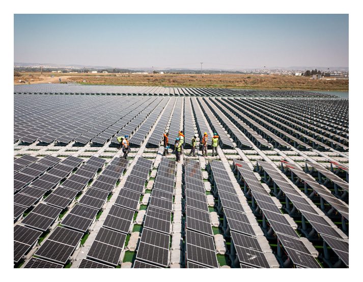 Image of field of solar panels